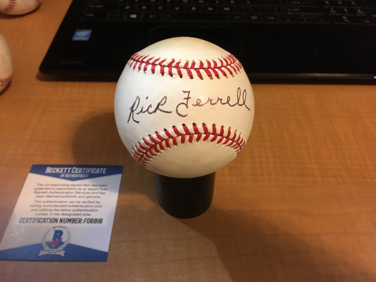 lanc_supcap3841's tweet photo. more signed baseball #blackfriday #autographedbaseballs @Markhoyle4 @CHUCKVANHORNE @TollymanFCF @jca53057 @ChrisGaikwad1 @JPBeast7 @RealMcCoyBreaks @SABRbbcards @chitownshteller @LFTimes_sports @Vermont2500Mike @autographblog @A_A_Autographs @handyslunch @EricDLussier https://t.co/Sx1ipHvySM