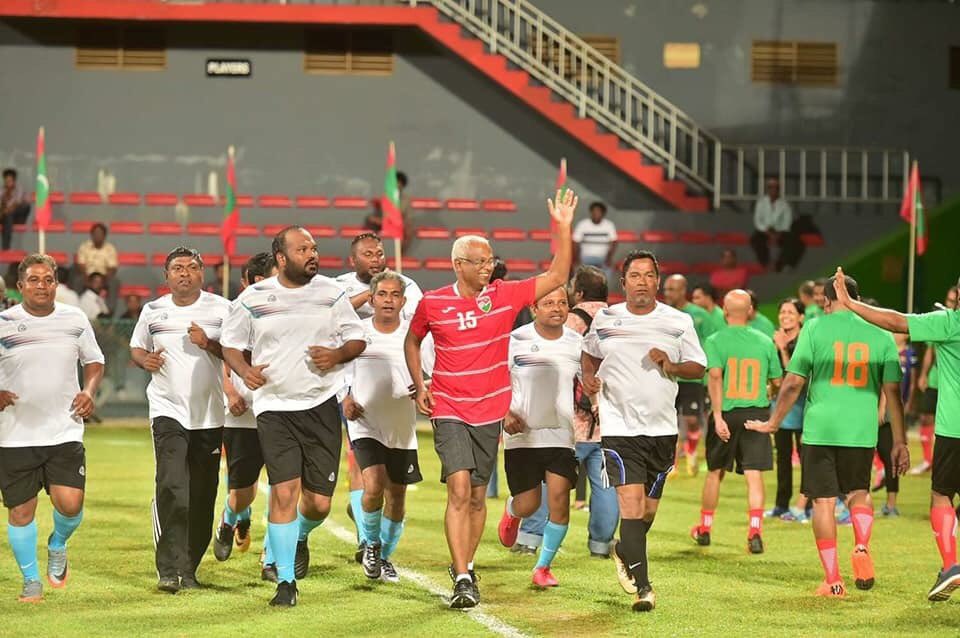 ali20waheed's tweet photo. Alhugandumen enmenge Raees Hon. @ibusolih aa eku mi feshee dhen annan oiy jeelah mi raajje akee fudhuntheri rayyitheh amaankamaa sulha masalas kamaaeku dhiriulhey ufaaveri qaumehge gothugai vaasilkohdhinumuge dhathuru. Maaiy Allah mi massaiykathugai barakaaiy lavvaashi. Aameen.🇲🇻 https://t.co/iDlOWWTSDh