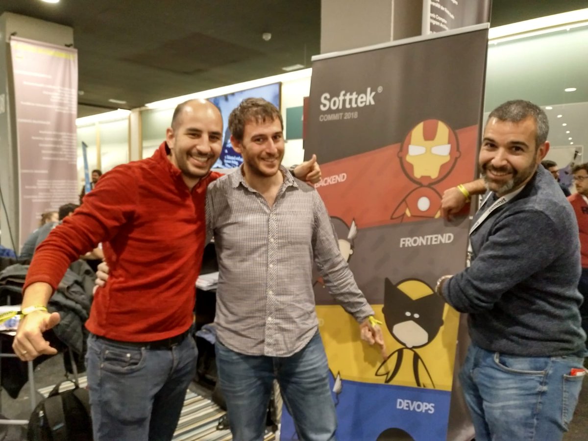josedcz's tweet photo. @luisgj te voy a echaré una mani a ver si las chicas de @SofttekEspana se portan :) #commitconf #dailywar #losdevelopers https://t.co/EBe3kDLZ4l