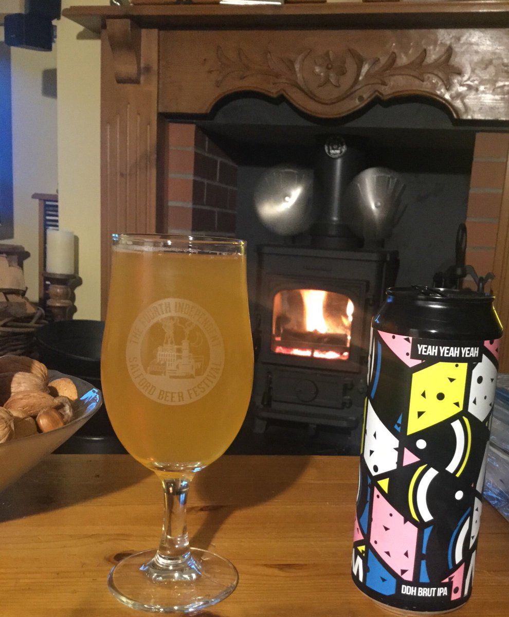 markthegasman's tweet photo. #hopgodfriday dear brewers of the world if your going do the the trendy #BRUTIPA i would suggest you just DDH it cracking first over 4 score on @untappd for a brut https://t.co/ZLxWkDVjlb