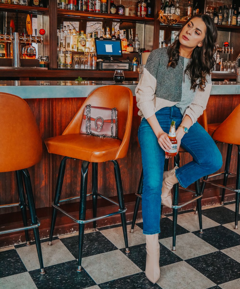 This <a href="/SheIn_official/">SHEIN</a> sweater --> bit.ly/2PxhW6O is on sale for $21 and you get an extra 20% with my #blackfriday code BF18815! Here are some similar sweaters bit.ly/2BqZeGa