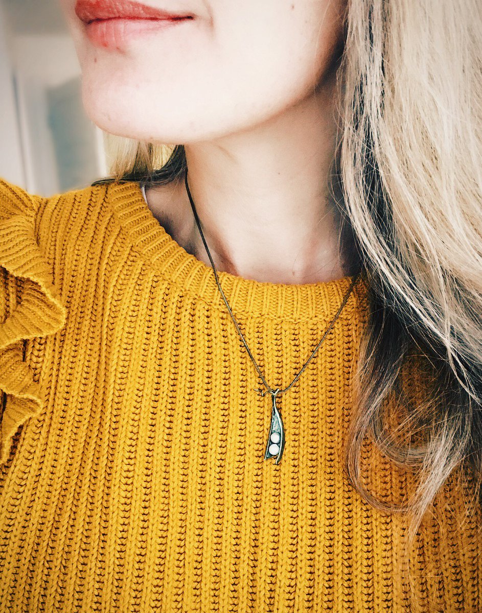 Two peas in a pod. A symbol for family, friendship or love ❤️
bit.ly/2GqXpcE