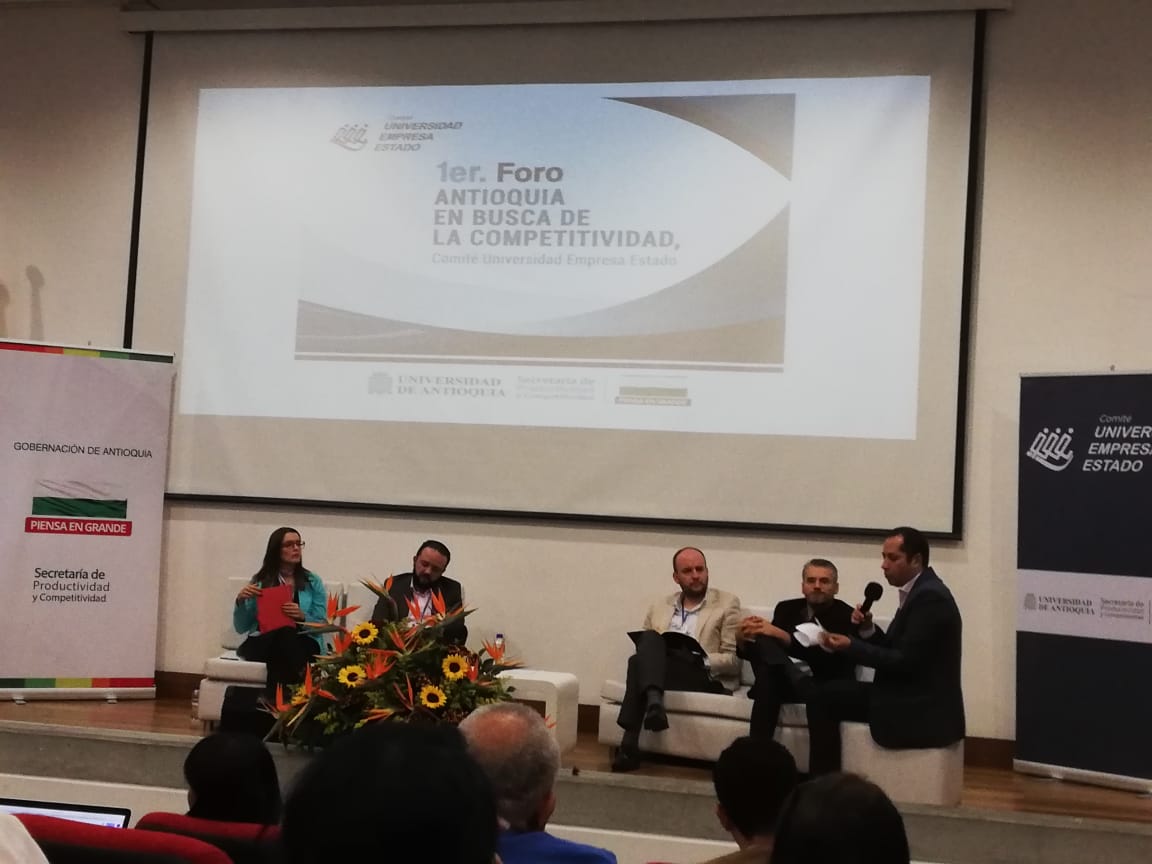 luisjaimeCtei's tweet photo. La ruta es: La articulación! Gracias a Paula Escobar de @infopresidencia , Andrés Arévalo de @MincomercioCo , Fredy Pulgarín de @CamaraMedellin y @jseslavag de @Colciencias ... La @GobAntioquia @conjuanvaldes seguirá apostando al fortalecimiento de estas agendas! https://t.co/0fUgOs31eZ