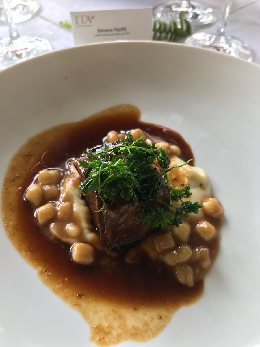 larosa_filippo's tweet photo. Dopo i 12.000 ospiti nei 20 ristoranti della città per la cucina regionale, chiusura col botto a San Paolo della #Settimanadellacucina con le 3 stelle di Bobo Cerea. 
Fulgido esempio di #VivereALLItaliana e #ItalianTaste ! @ItalyinSaoPaulo @ansa_br @webecodibergamo @angelafrenda https://t.co/QAbRo80ypf
