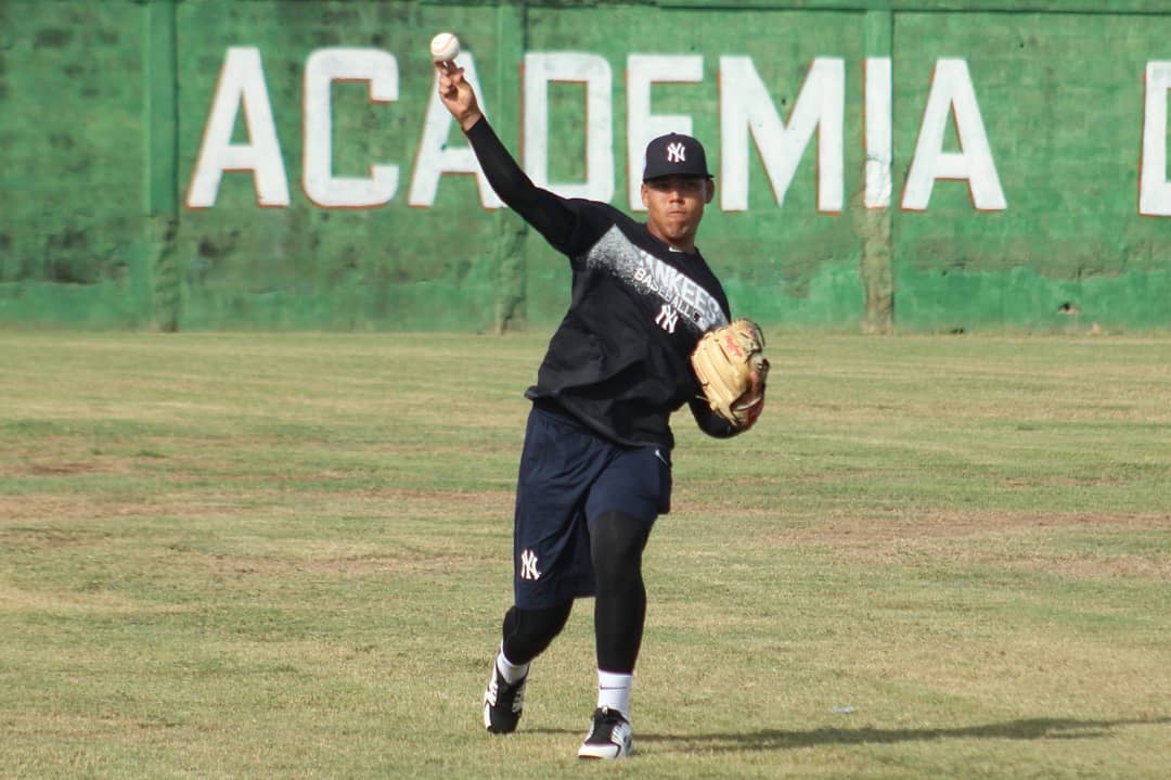 AcademyDsds's tweet photo. #DSDS | Pedro Barrios y Grenny Cumana, dos de nuestros principales talentos en el circuito de ligas menores de @MLB aprovechan entrenan en casa en sus temporada muerta https://t.co/6GYfoQO5Bq