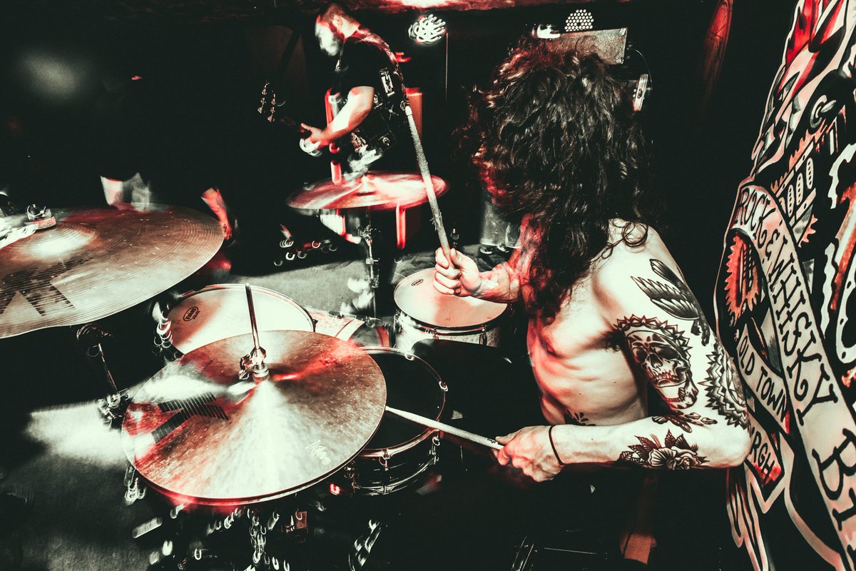 Eva Plays Dead tweet media