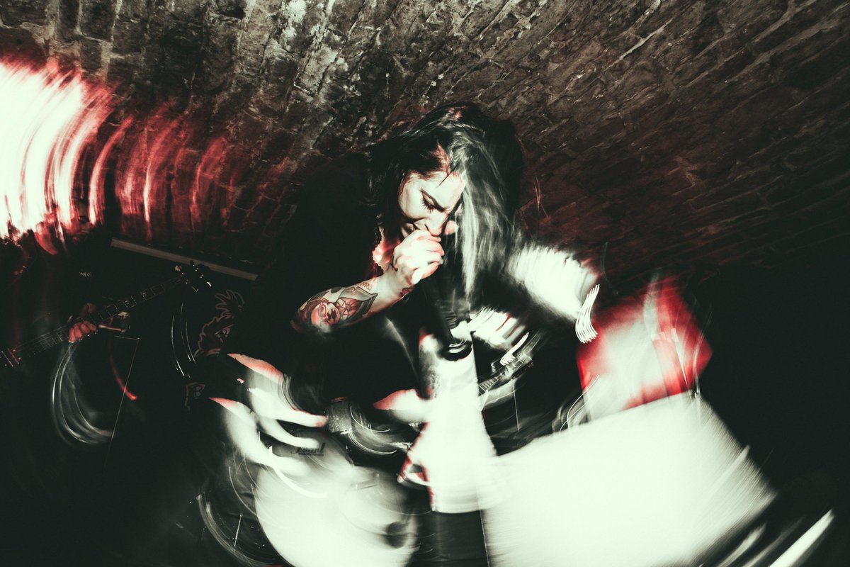 Eva Plays Dead tweet media