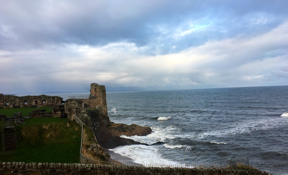 RealGeoffBarton's tweet photo. A privilege to spend time with such inspiring, optimistic school leaders at #SLS2018 - and to enjoy my first visit to St Andrews. It’s simply breathtaking. Thank you @LeadersScotland for the magnificent hospitality. https://t.co/xV7zTABQ40