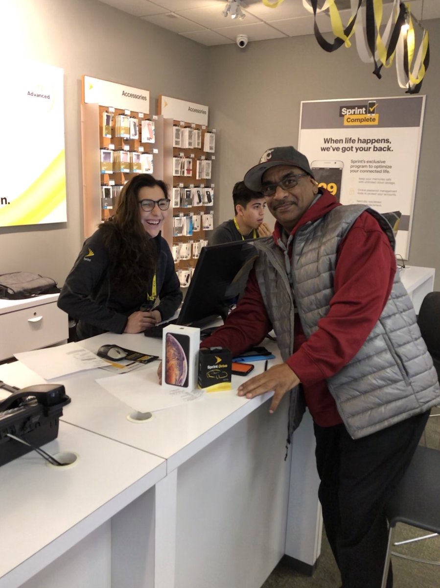 SylasSprint's tweet photo. Michael is pumped to get his Sprint Drive! Go Cougs! @Sprint_Ricky @JamesLeeWC @suehyun_chung #WeAreNW #PNWTakeover #spokanetribe https://t.co/uSQmrnWKsp