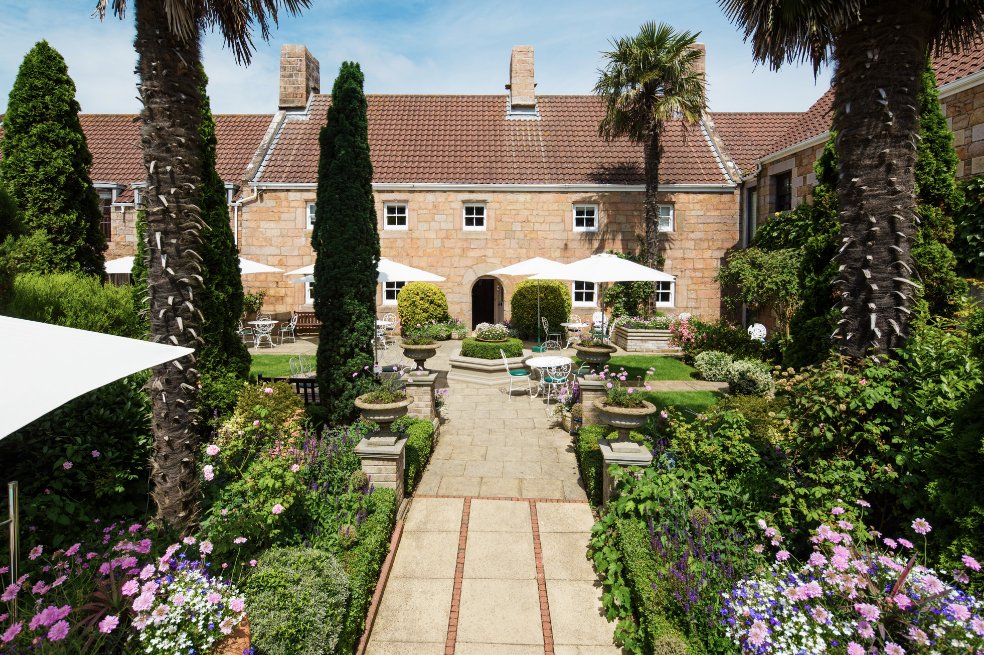 Nestled in a peaceful, rural setting, the Greenhills Country House Hotel is a comfortable &amp; luxurious hotel with the very highest standards of service! ow.ly/NzLu30mJi3V #JerseyCI #Hotels #JTDirectory #Yabsta