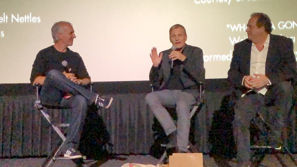 FrontRowFlynn's tweet photo. Special #Thanksgiving Q&A screening of beautiful @greenbookmovie @ArcLightCinemas w/actor #ViggoMortensen , writ/prod/actor @NickVallelonga & moderator @MovieMantz . Amazing performances by Viggo & #MahershalaAli! Best Q&A, trivia & gifts! #GreenBookMovie #Oscars2019 #MyArcLight https://t.co/9L6woqg5nV