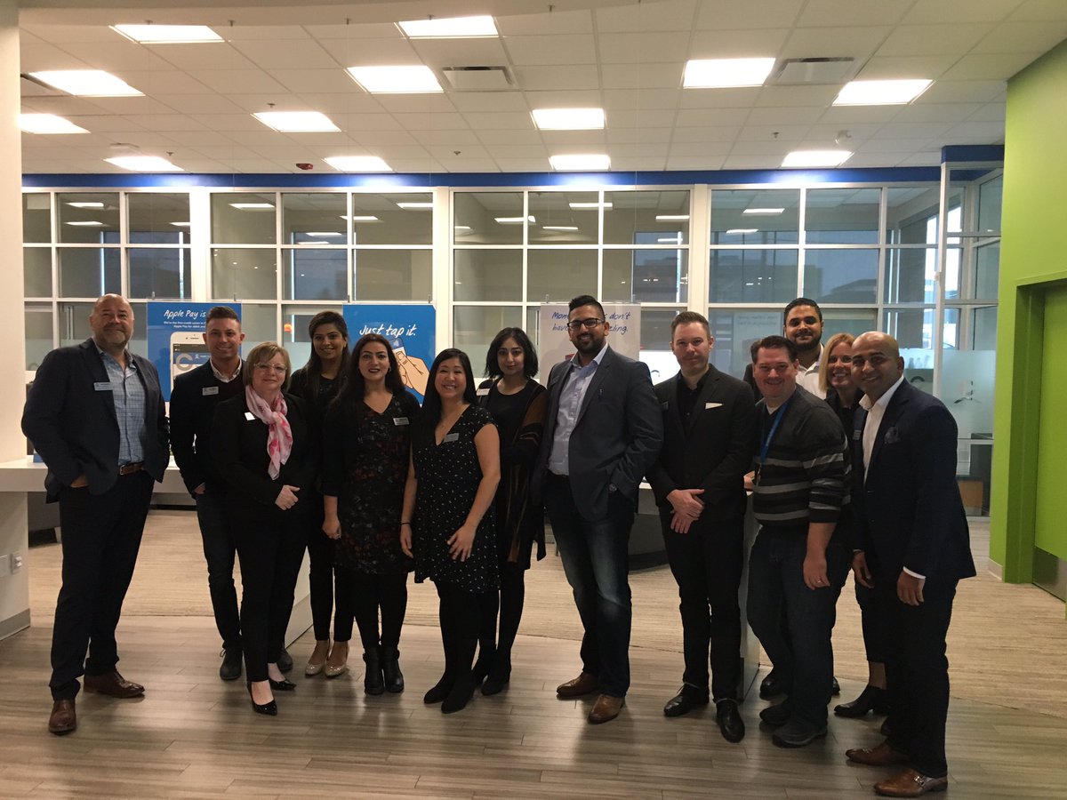 HipwellDan's tweet photo. Some great conversations with Calvin, Tracey and Team Guildford this morning. #SDWR #CoastCapitalSavings https://t.co/uagQQf7LiZ