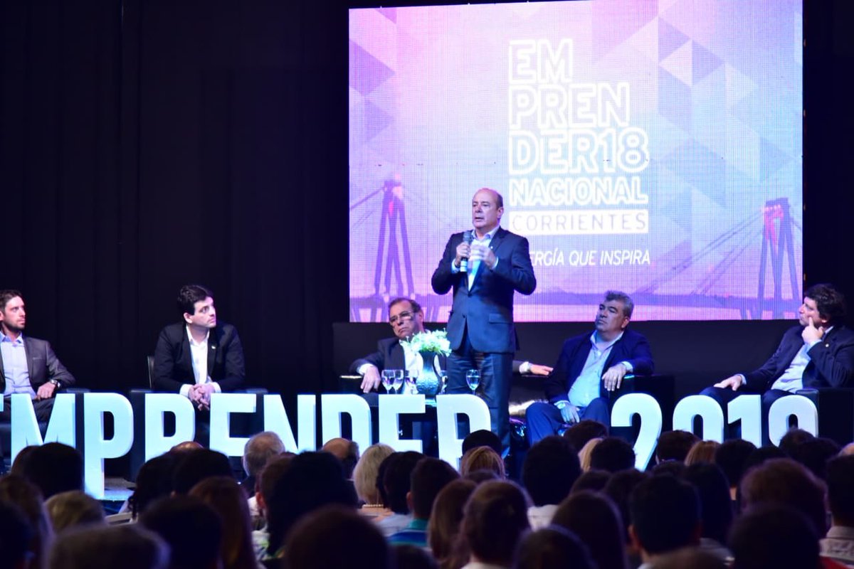 gacanteros's tweet photo. Junto a @FeCorr_ok en la inauguración de Emprender 2018, un evento al que asisten emprendedores de todo el país para transmitir su experiencia y establecer vínculos. @FeCorr_ok #Emprender2018 #Came #Corrientes https://t.co/56lSRcglqU