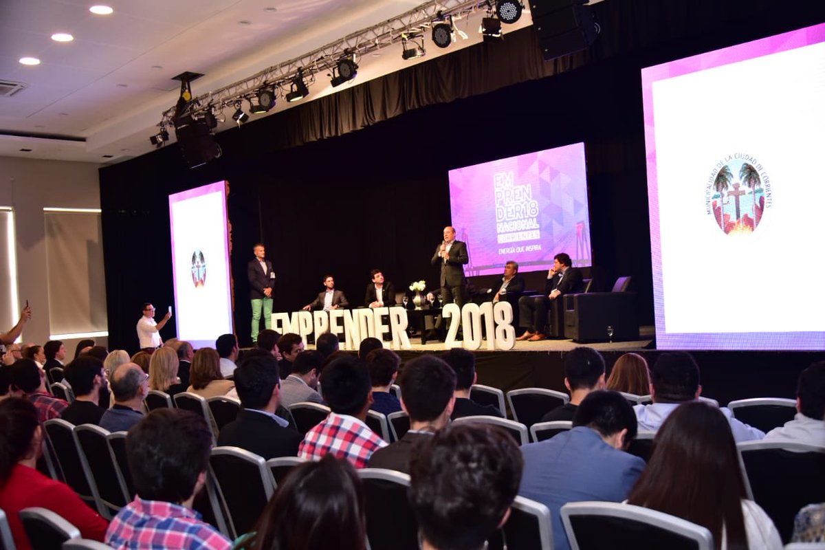 gacanteros's tweet photo. Junto a @FeCorr_ok en la inauguración de Emprender 2018, un evento al que asisten emprendedores de todo el país para transmitir su experiencia y establecer vínculos. @FeCorr_ok #Emprender2018 #Came #Corrientes https://t.co/56lSRcglqU