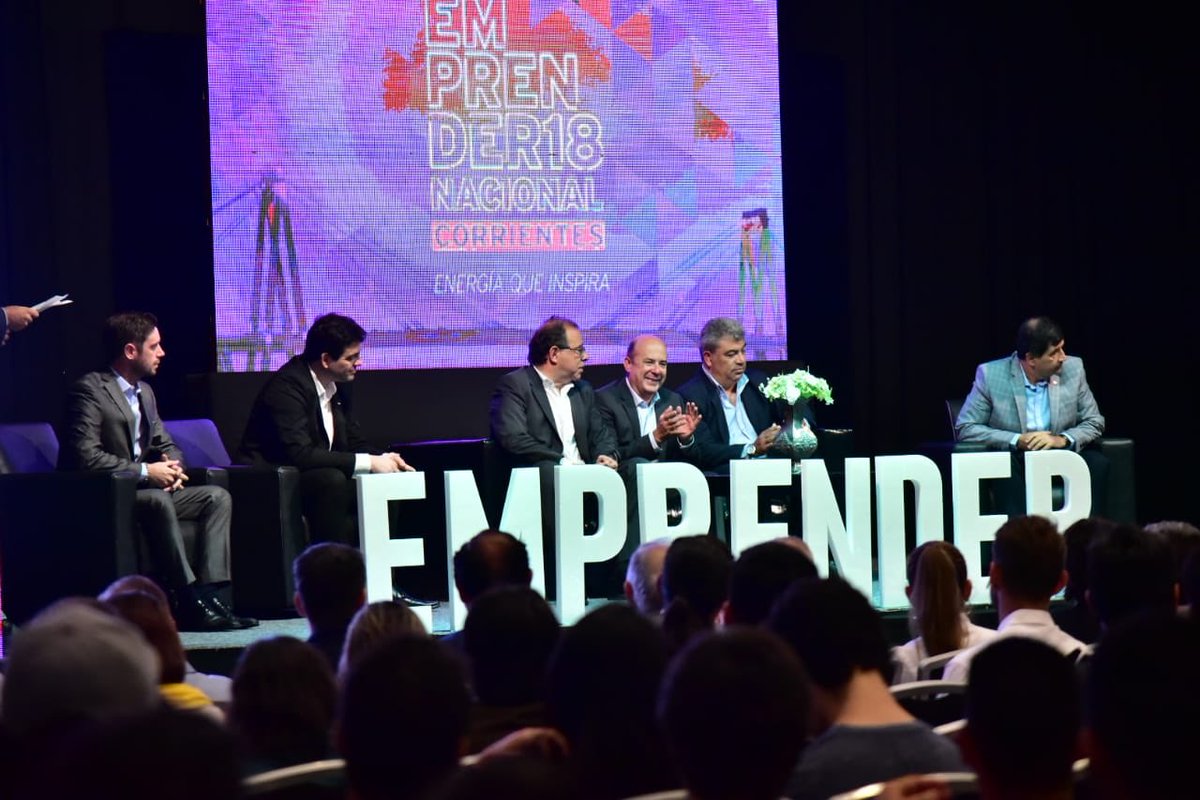gacanteros's tweet photo. Junto a @FeCorr_ok en la inauguración de Emprender 2018, un evento al que asisten emprendedores de todo el país para transmitir su experiencia y establecer vínculos. @FeCorr_ok #Emprender2018 #Came #Corrientes https://t.co/56lSRcglqU