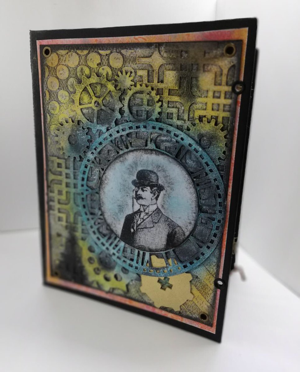 IngeniaDesign's tweet photo. #Album estilo #Steampunk lo encuentras en #IngeniaDesign #DiseñandoConAmor #Scrapbooking #Scrapbook #Inked #Mechanical #TimHoltz #DistressInk #MixMedia #Photography #Inks #Vintage https://t.co/ADCNugGZY2