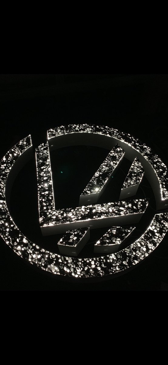 Luminoxx's tweet photo. Gevelreclame 2.0 bij Luminoxx op het pand. Doosletters met led en alusion voorzijde.  #reclame #alusion #lichtreclame #aluminium https://t.co/EEIR0g8Bbx