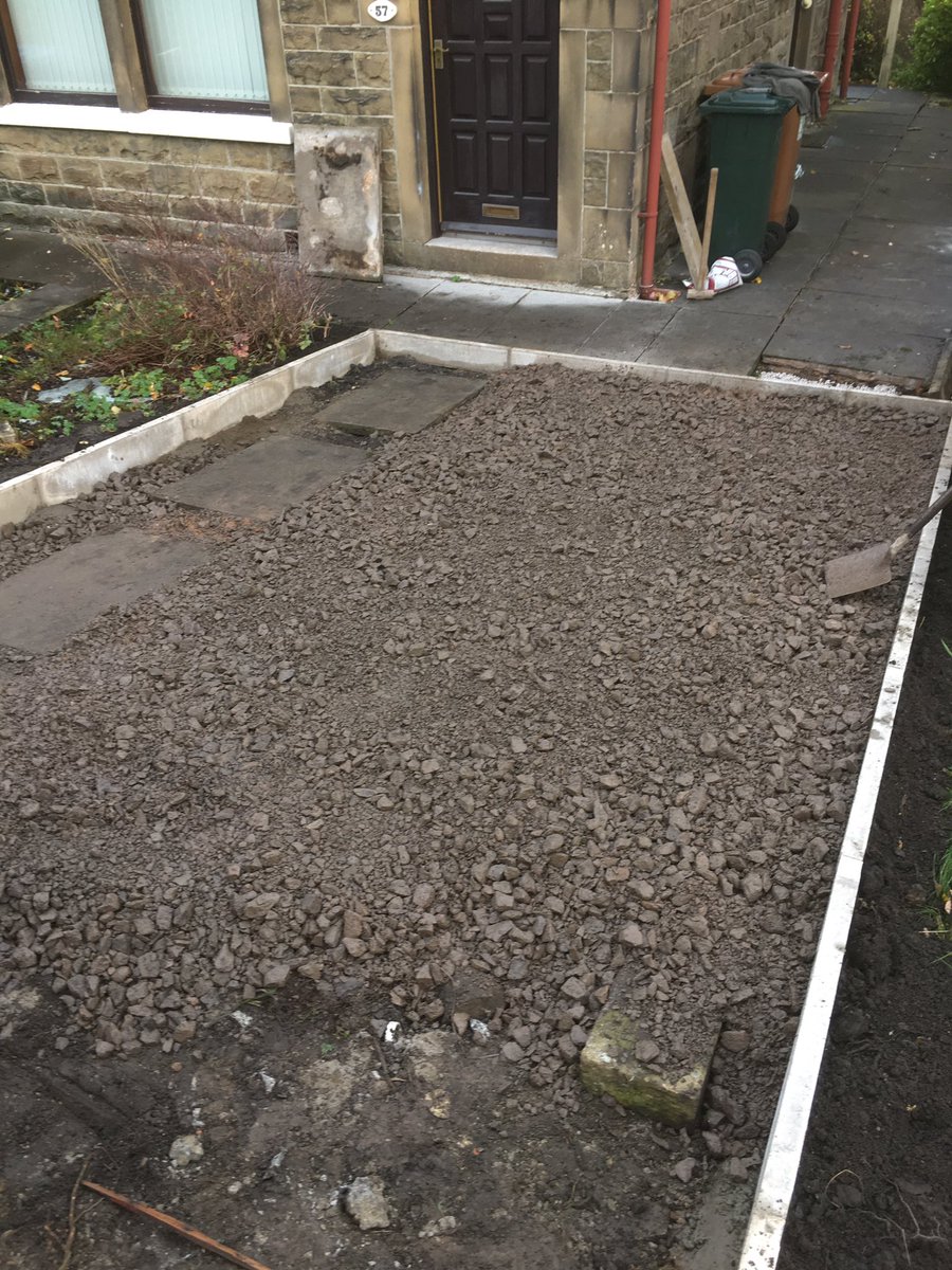 cdrconandland's tweet photo. Start of a block paved drive in Rawtenstall.
#driveway #excavator #skip #Rawtenstall #rossendale #lancashire #contractors #TeamCDR https://t.co/uWg2MUPMJ9