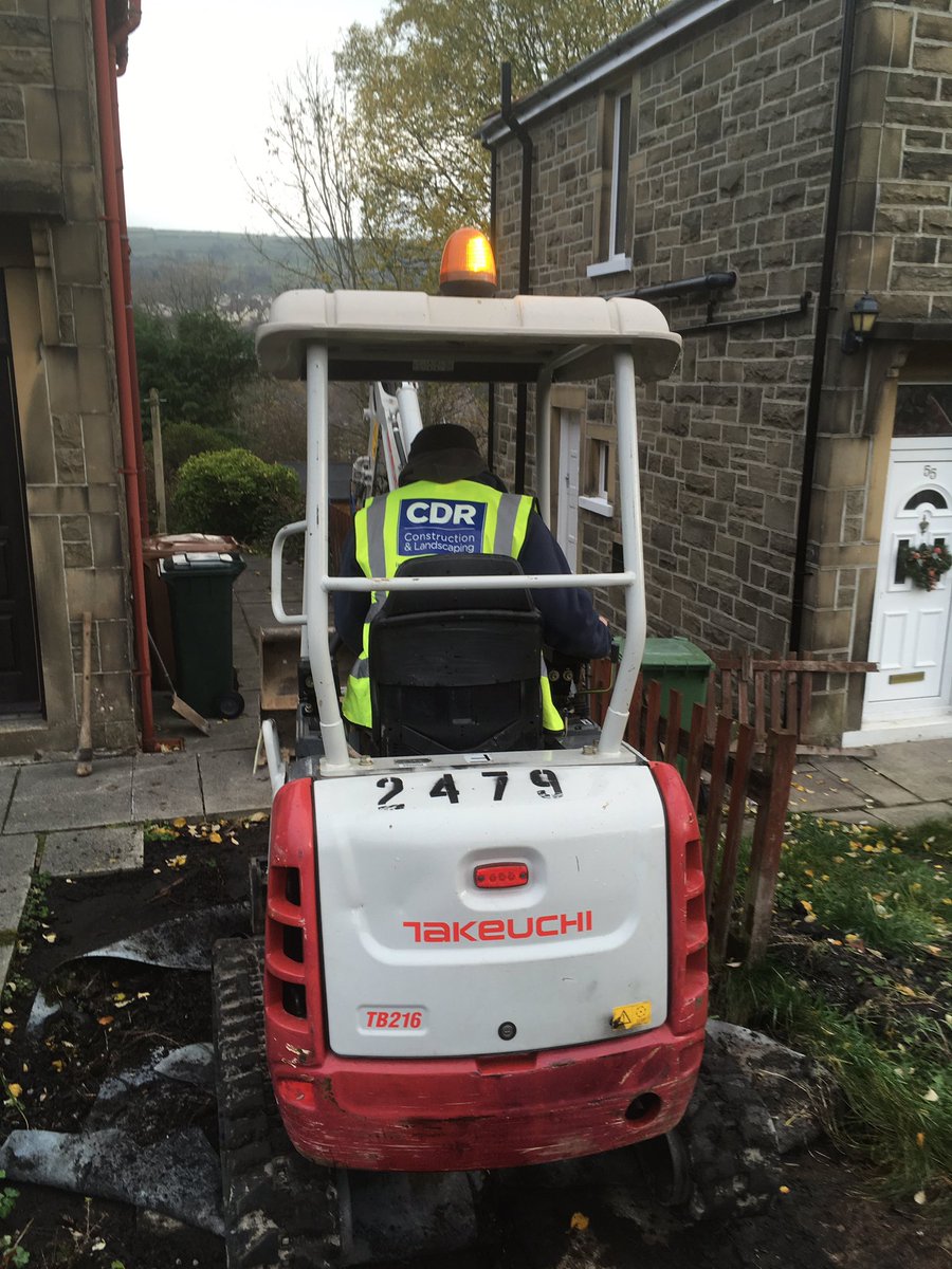 cdrconandland's tweet photo. Start of a block paved drive in Rawtenstall.
#driveway #excavator #skip #Rawtenstall #rossendale #lancashire #contractors #TeamCDR https://t.co/uWg2MUPMJ9