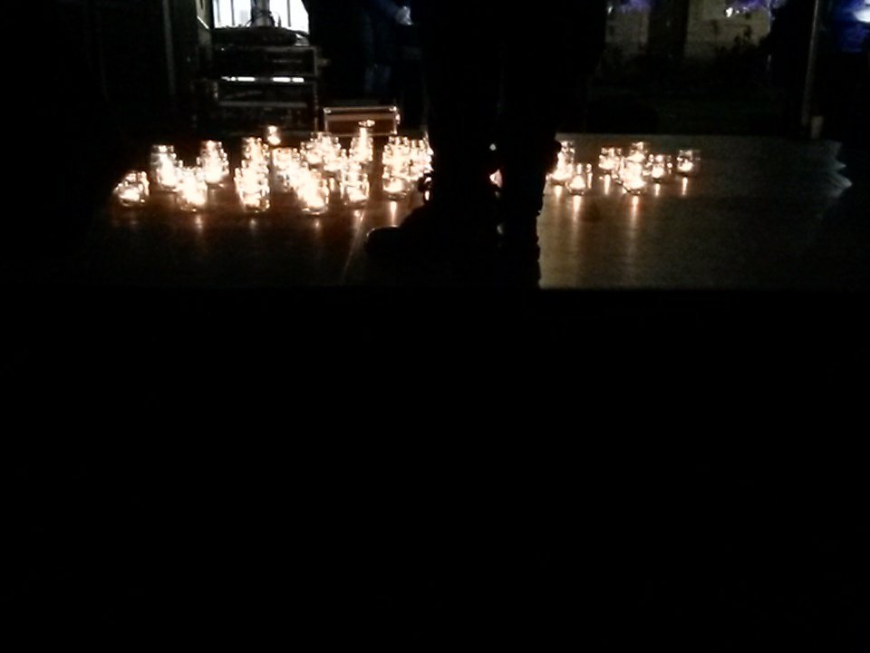 linksunten_goe's tweet photo. Auf #Kundgebung zu #TransDayOfRemembrance in #Göttingen werden alle namentlich bekannten 325  Ermordeten Trans* von Jahr 2017 mit einer Nennung und einer Kerze gedacht+ Eine weitere Kerze allen unbekannten Menschen aufgestellt, die aus trans*feindlichen Motiven ermordet wurden. https://t.co/CUBMzr52AV