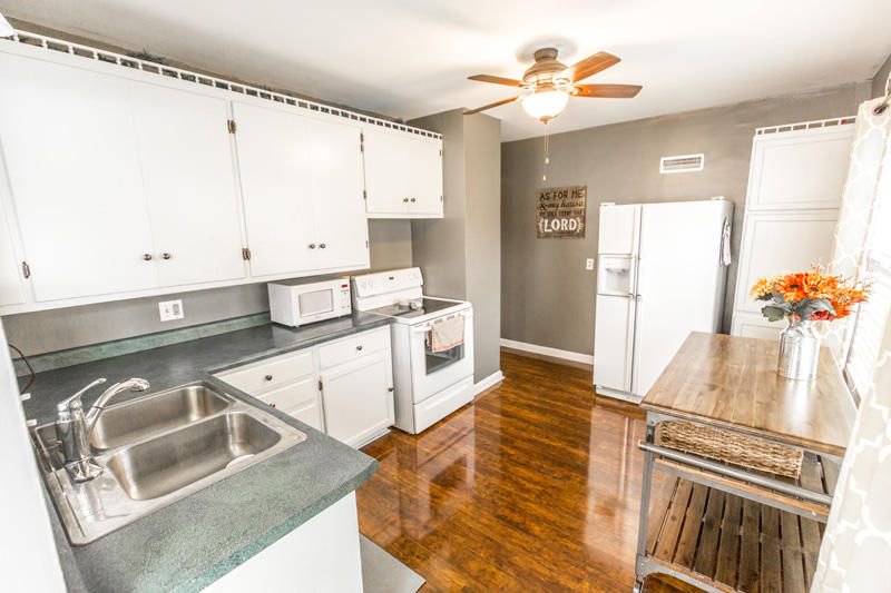 TheLienTeam's tweet photo. Gobble gobble! Check out one of our newest listings! 

Charming Cape Cod 😁! 4 🛏, 1 🛁 Living RM boasts HWF's, crown molding &amp; large windows letting in plenty of natural light ☀️! 

#dreamwithlien #thejefflienteam https://t.co/gwOwW5JZLB