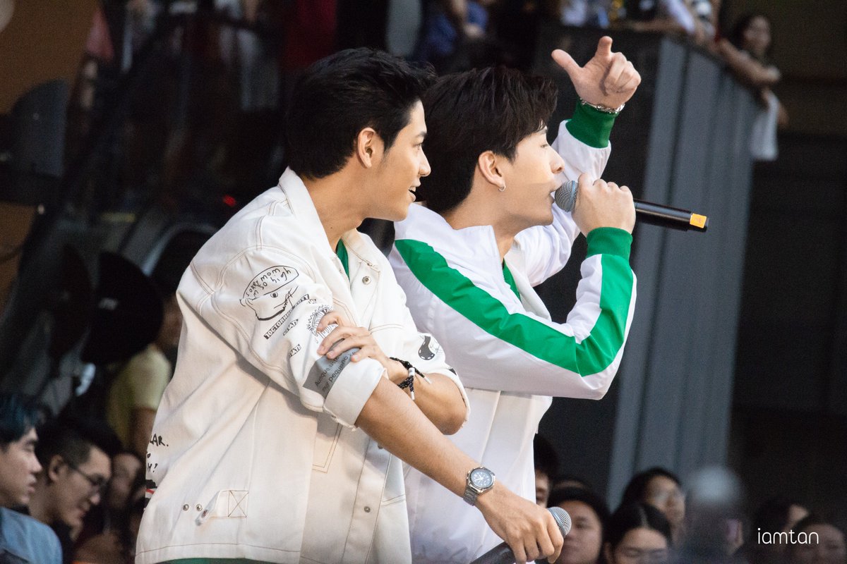 iamtan_'s tweet photo. 180520 ลงงานเก่าที่ยังไม่ได้ลง55555
#ExpressMinionsLovers #expressminions
#KristPerawat #SingtoPrachaya
#ทีมพีรญา #พีรญา https://t.co/5u8cWvdH0m