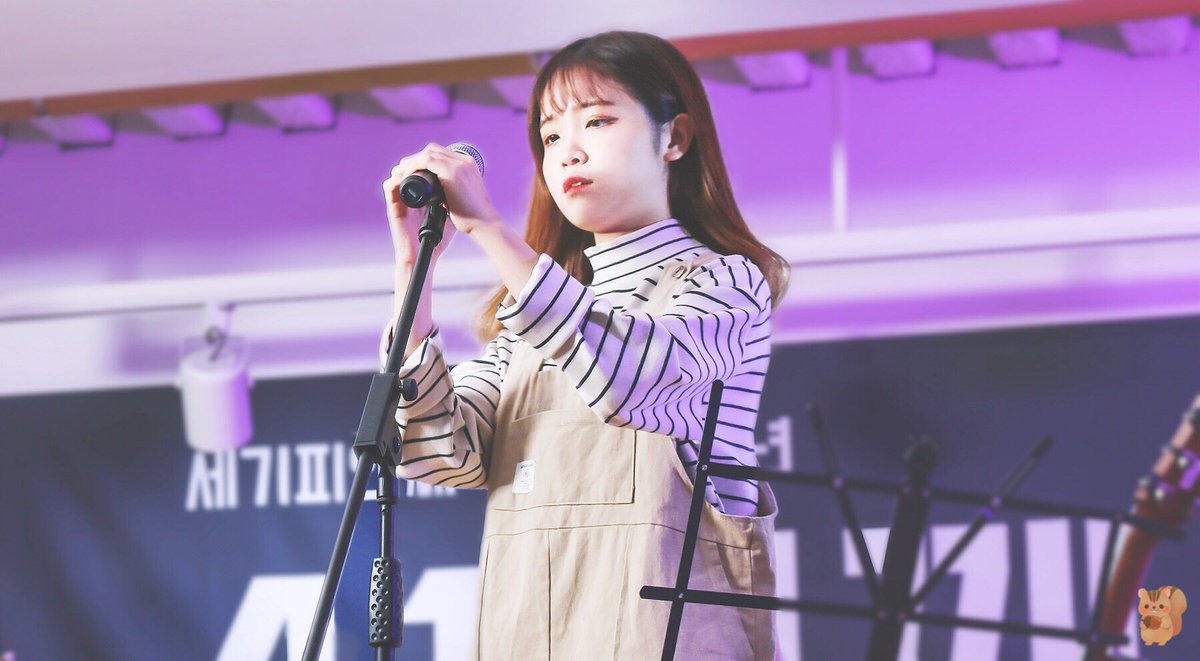 Motte_mu's tweet photo. 181117 41번째 세기다 📷 버스킹🎤
지금 뭐해 난 모트 생각해💛
#모트 #에이틴ost https://t.co/7XADQlRLHE