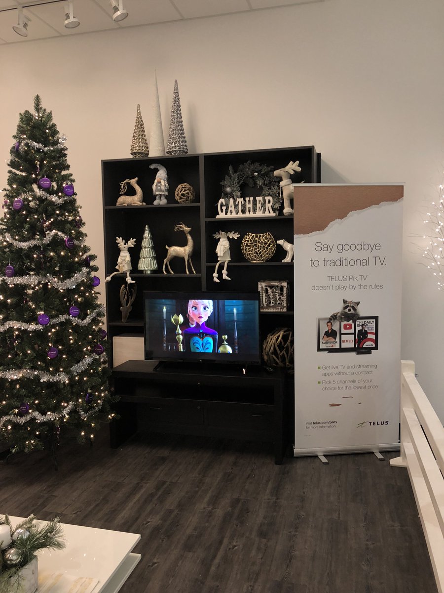 kingswaymall's tweet photo. Our Holiday Lounge is Now Open! We'll be offering Gift Wrap and Parcel/Coat Check services in Community- main level by Starbucks and Entrance 8. 100% of proceeds will go to the @EPSFoundation. Head over to our website for more details- https://t.co/enqmG2aAte #KingswayMall #YEG https://t.co/9lIwJe5QnX