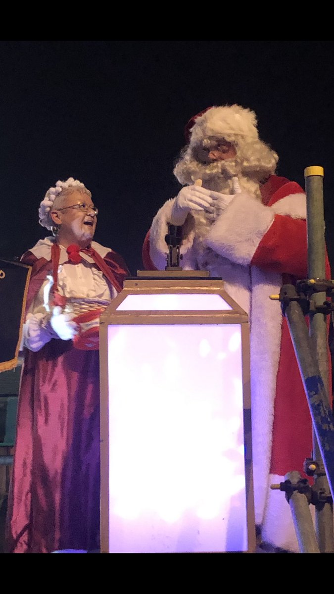 Proud to attend a fantastic community event yesterday when Santa and Mother Christmas switched on the Highfield Christmas lights.  As Santa doesn’t use his sleigh until 24th Dec, we helped with transport <a href="/glyniswilison/">Glynis</a> <a href="/CoopFuneralcare/">Co-op Funeralcare</a>   <a href="/janeross_coop/">Jane Ross</a> #beingcoop