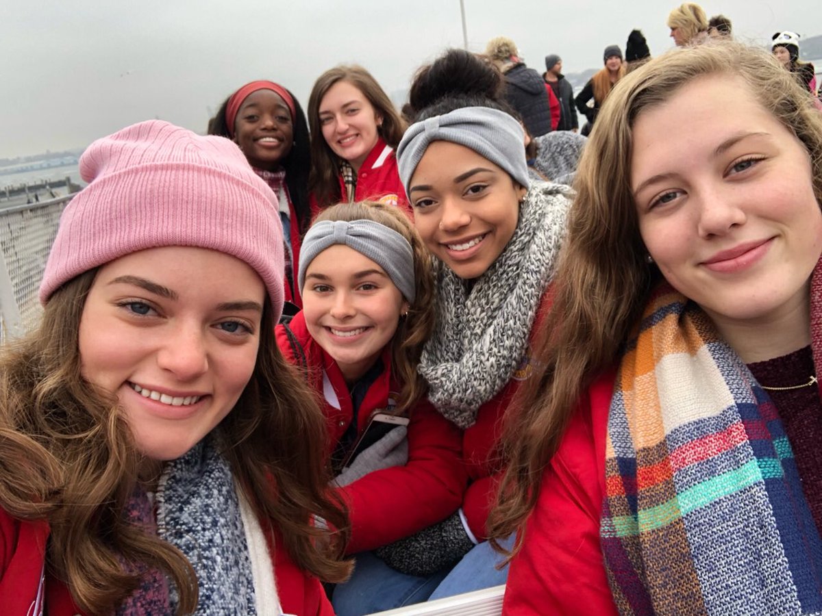 CenterStage_AP's tweet photo. We’ve had the BEST time in NYC! We can’t wait to be back! 💕🗽🤩 #CSDS #soaproductions2018 #NYC https://t.co/p3krnIkM64