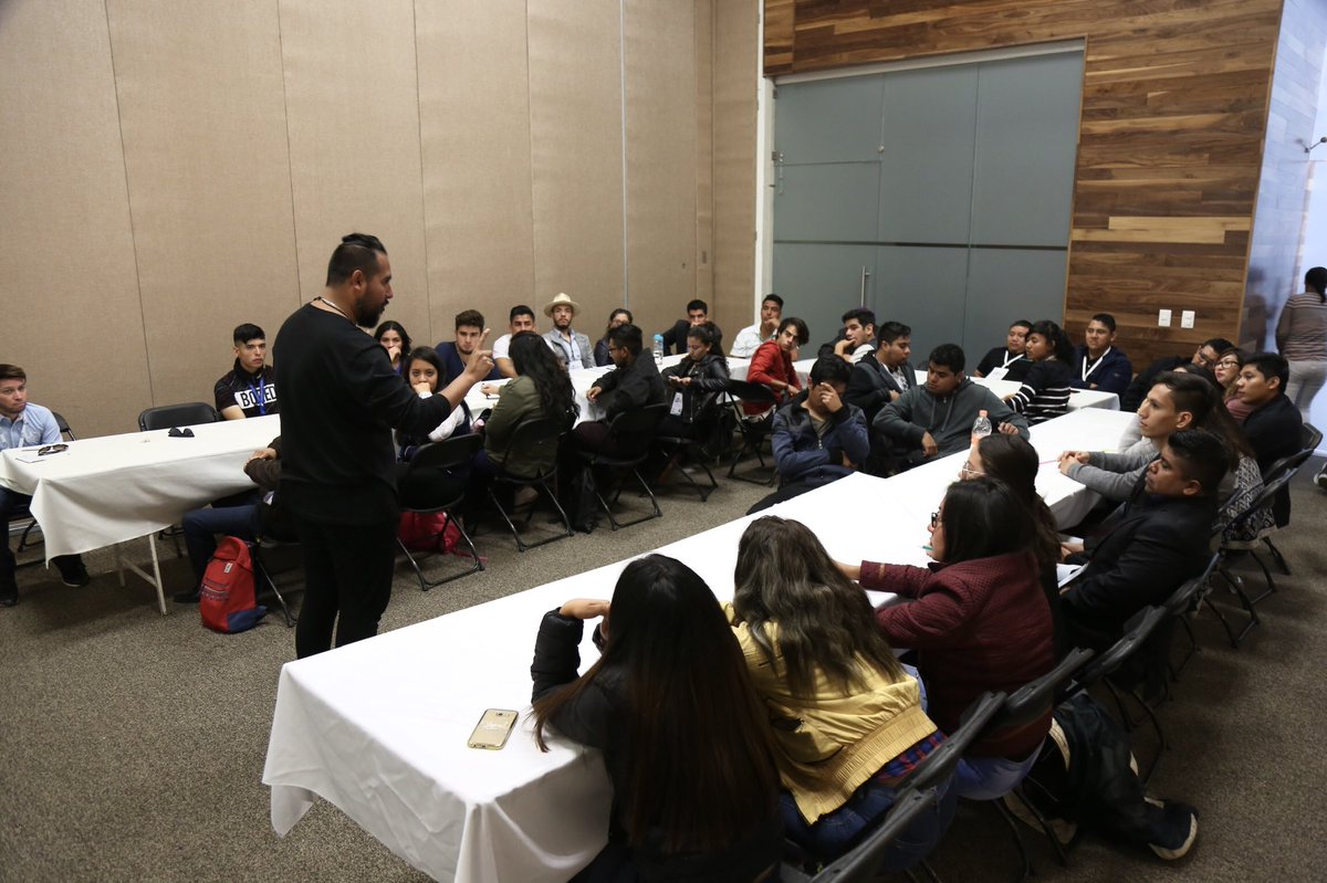 ANUT_Mx's tweet photo. Inicia 2º día de #Conies2018, se imparten a los asistentes talleres de Innovación, Desing Thinking, Megatendencias, Motivacionales, Emprende con Lego, Emprendimiento Alto Impacto, Armando una Estrategia de Marketing Digital, Laboratorio de Ideas y Liderazgo en Sector Empresarial. https://t.co/Mhn0puexnO