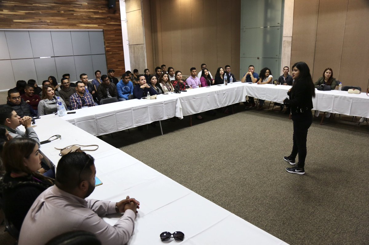 ANUT_Mx's tweet photo. Inicia 2º día de #Conies2018, se imparten a los asistentes talleres de Innovación, Desing Thinking, Megatendencias, Motivacionales, Emprende con Lego, Emprendimiento Alto Impacto, Armando una Estrategia de Marketing Digital, Laboratorio de Ideas y Liderazgo en Sector Empresarial. https://t.co/Mhn0puexnO