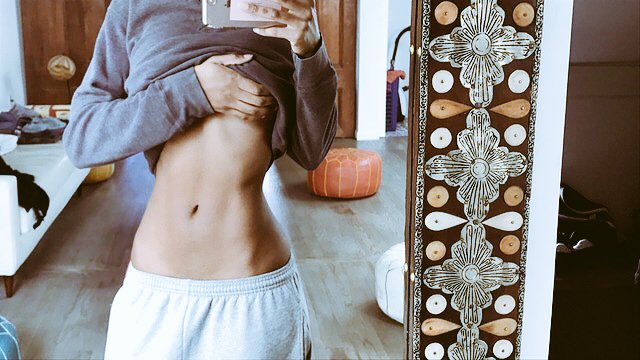 herpariah's tweet image. why is black thinspo /not/ a thing ??? #proana #thinspo