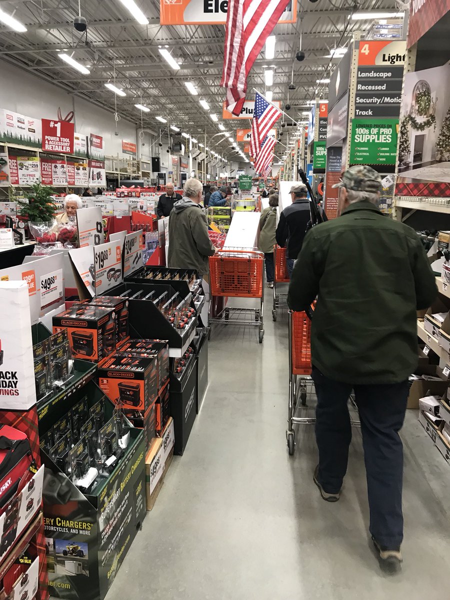 bmullins24's tweet photo. Great Black Friday Festivities at The Lynchburg Home Depot, aka “Center of the Universe” https://t.co/VY5haACHLk