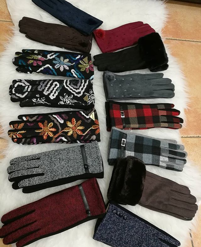 yolileon58's tweet photo. Que fríooooo 🌬️⛄ GUANTES con un 20%dto. en el BLACK FRIDAY
#blackfridayweekend aprovecha los #descuentos y para #regalar en #navidad #comprasnavideñas #complementos #accesorios #gloves #tiendasdemoda #comerciolocal #santamariadelparamo #leonenfotos
… https://t.co/JzuG4lAmRC https://t.co/fokhAu5nP8