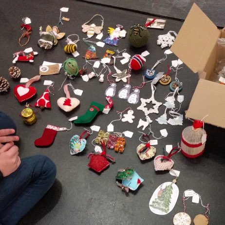 littlemoos_'s tweet photo. @EtsyMCR are decorating the tree again at the People’s History museum!! if your not too busy, why not give them a vist. 

Littlemoos Christmas clay ornaments will be on the tree with other fab Etsy sellers handmade decorations!!! 👍😃 https://t.co/KjTPg9OBAl