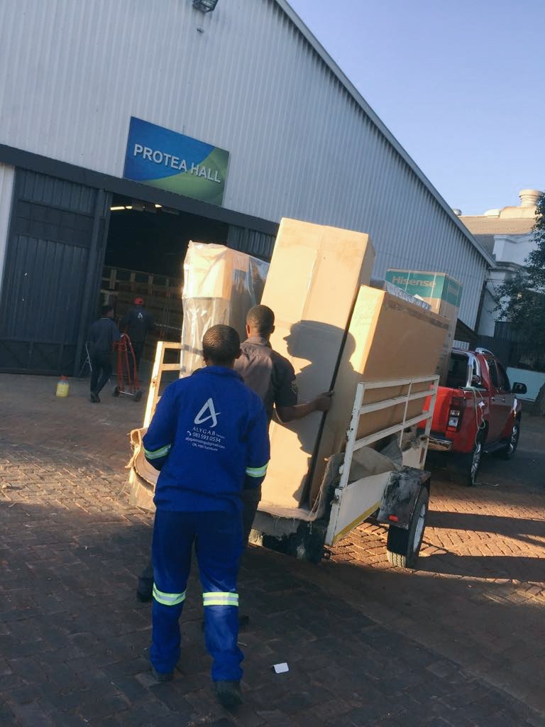 Alygab Transport at your service 24/7!