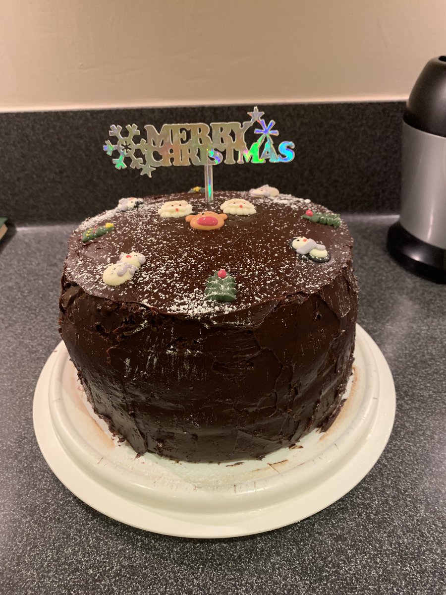 steve_watson's tweet photo. Cake for Sue’s Christmas workshop. https://t.co/ZFE0kXTNVA