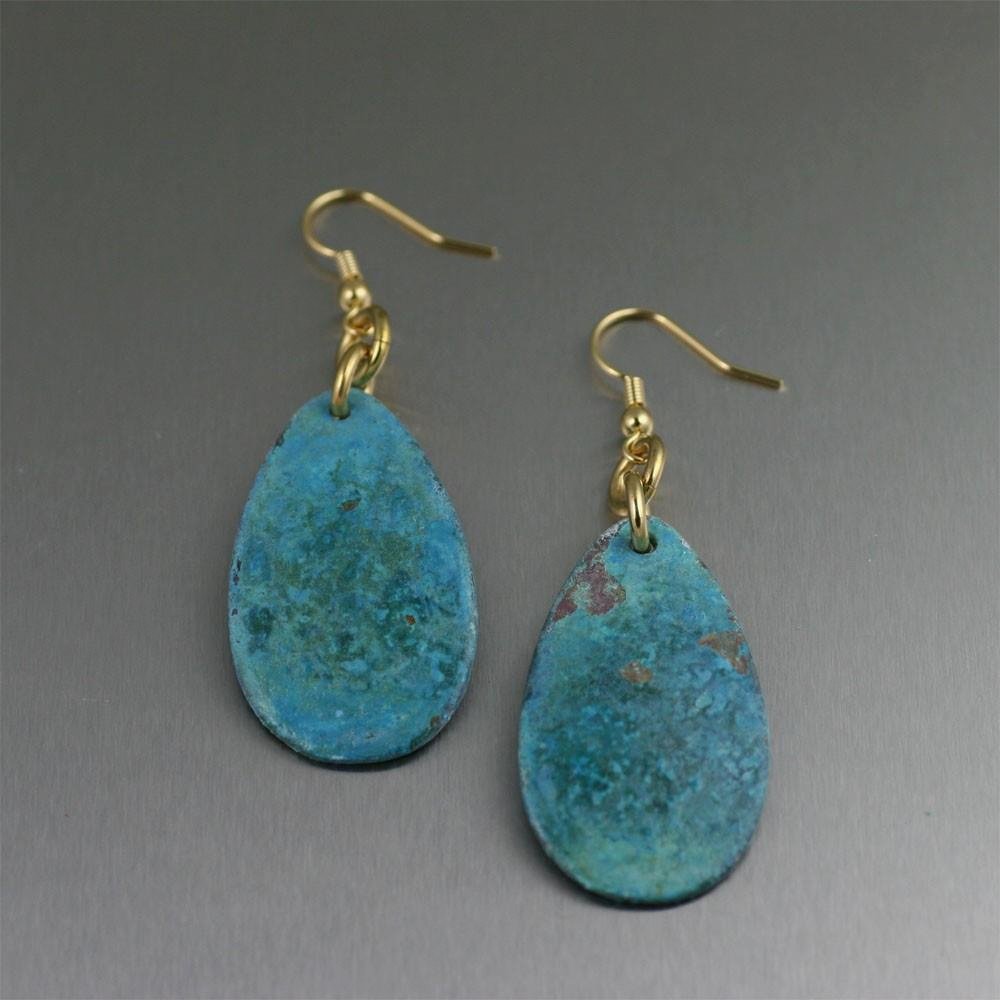 Elegant Blue Patinated Copper Earrings Presented on #ILoveCopperJewelry #CopperGifts #Hancrafted ilovecopperjewelry.com/blue-patinated…