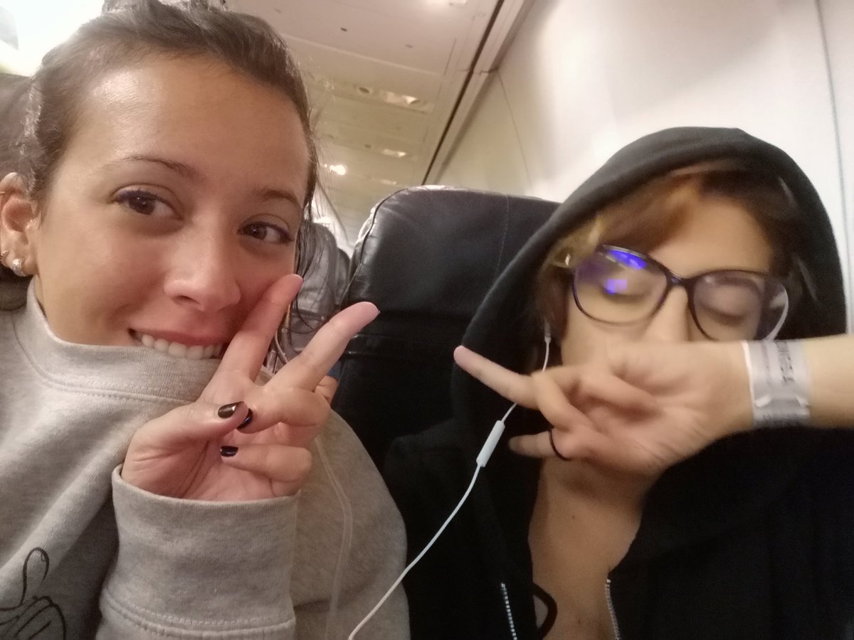 brezogarcia's tweet photo. Volveremos a estos viajes de: caras moribundas y no saber controlar las emociones. ✈️✈️ #berlin 😭 https://t.co/g98ra4ZZFL