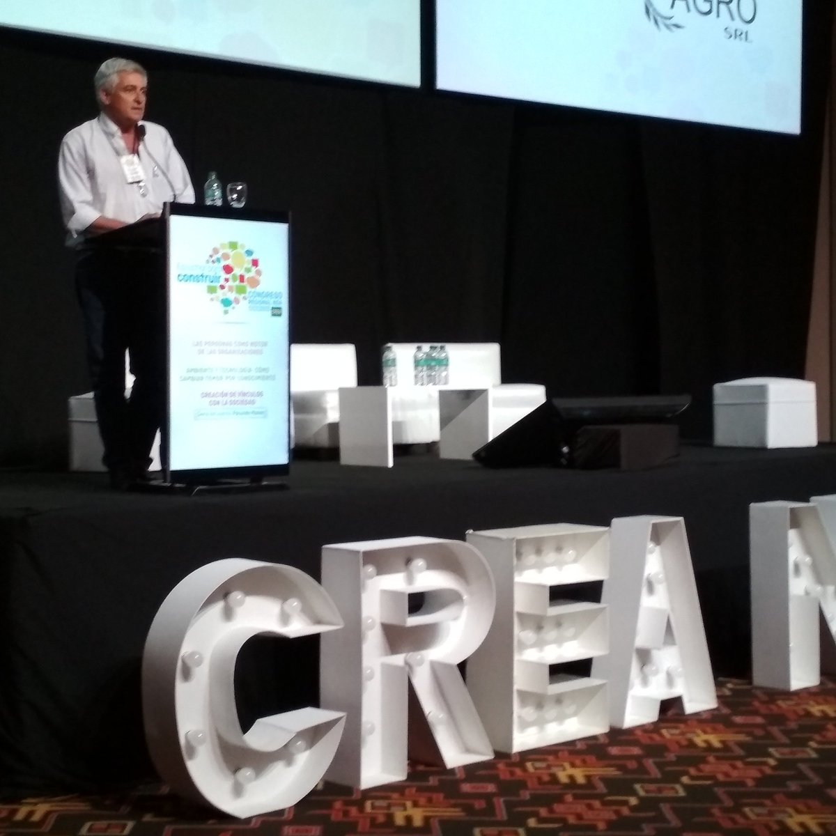 congresocreanoa's tweet photo. Daniel Fortuny, vocal de la Región del Noa de @crea_arg cerrando el #congresocreanoa. 
Muchas gracias a todos los disertantes, organizadores y participantes!!! 💪🔝 https://t.co/303VY5yFwx