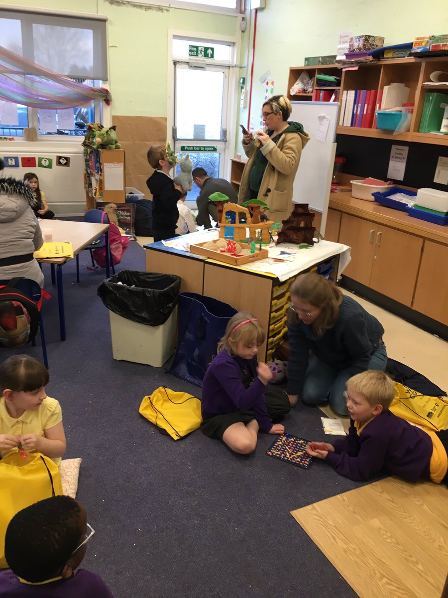 NethermainsDHT's tweet photo. A really enjoyable experience for all. Thank you. #parentsaspartners #communitylinks #bookweekscotand https://t.co/JPi0a5jR9I