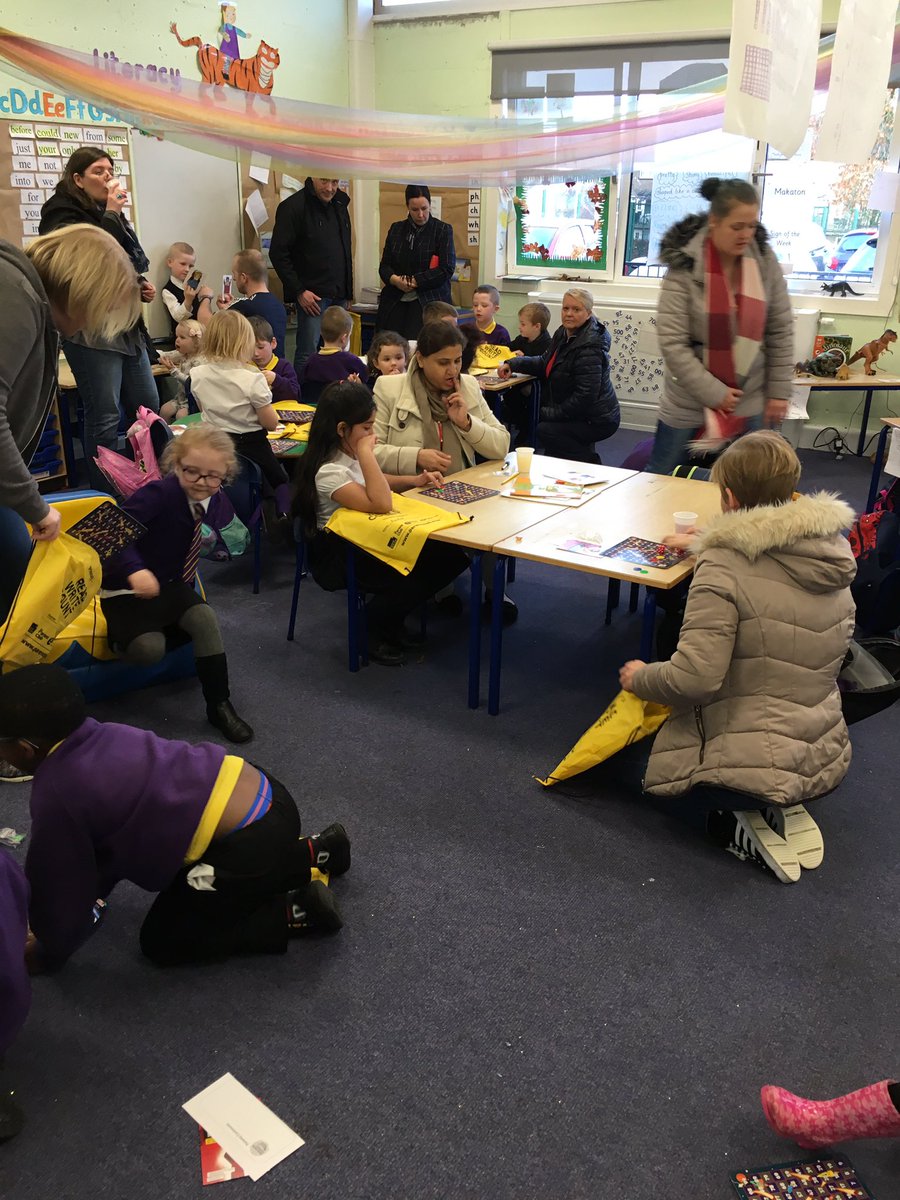 NethermainsDHT's tweet photo. A really enjoyable experience for all. Thank you. #parentsaspartners #communitylinks #bookweekscotand https://t.co/JPi0a5jR9I