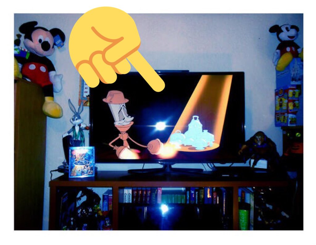 YovanOficial's tweet photo. @OhMyDisneyLA Me encanta esa peli, me remonta a mi más tierna infancia (1991-1992); tantos recuerdos como mi primera película de Disney que disfruté en el Cine; era muy pequeñito y aún me acuerdo. Al salir de la función fuimos a cenar a McDonalds por nuestras cajitas felices de #LBYLB 🍔🍟 https://t.co/Qjpg3ep2fa