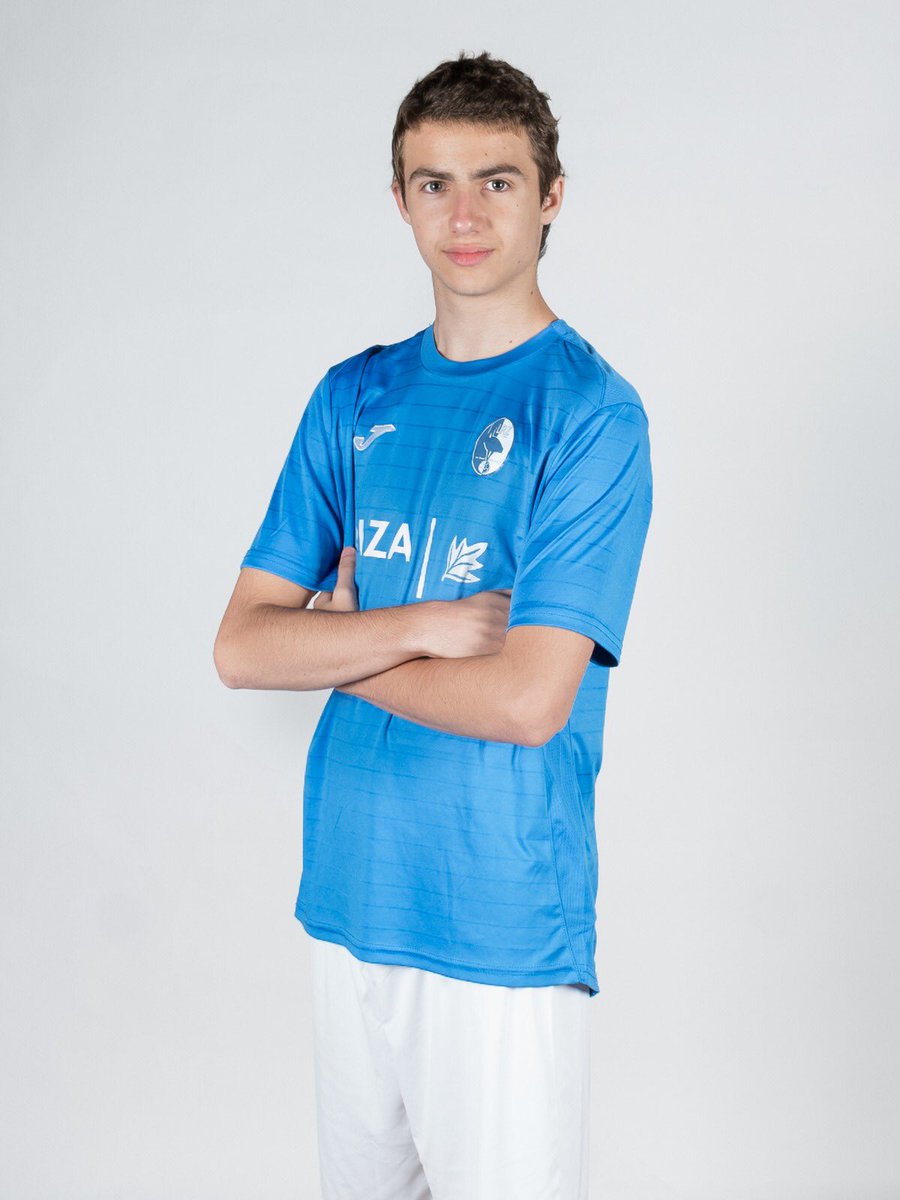 Desde el club queremos mandar todo nuestro más sentido pésame y todo nuestro cariño y apoyo a los familiares de nuestro jugador del Juvenil D, Javier Sanz Cano, que en el día de ayer jueves, falleció a causa de una triste enfermedad. #DEP. 

💙 #CorazónAzul 💙