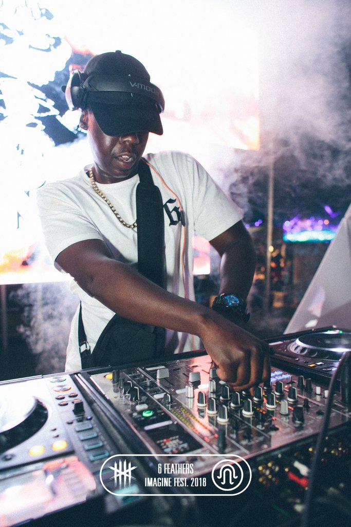 6FeathersCo's tweet photo. #tbt @midnitepanda at @Imaginefestival on the #SixFeathers Sound Stage 🖤🎵 Catch him tonight at Opera ATL for Midnight Panda & Friends #Friendsgiving celebration!
#Fashion #Music #love #festivalseasion #luxury #Streetwear #ATL #IMF #morepanda #DJ https://t.co/v6s4kZKN2y