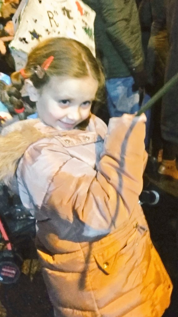 amybrooksamy's tweet photo. What a wonderful evening at Morristons Christmas light switch on!! Well done @PentrerGraig and all the children who took part in the choir and lantern parade, fantastic effort!! #pgprcommunity #christmas #Christmas2018 🎄🎅⛄🎄 https://t.co/M7zUEj2JIS
