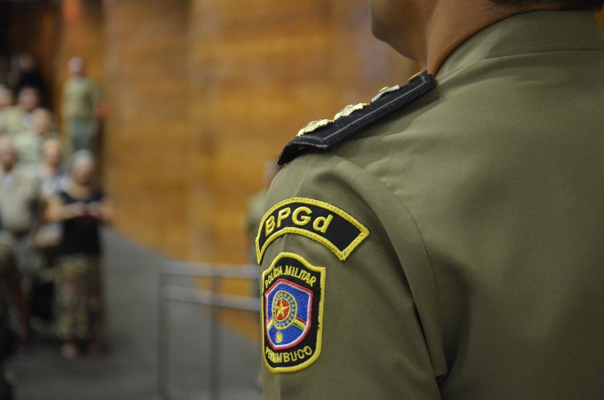 pmpeoficial's tweet photo. BPGD COMEMORA 59º ANIVERSÁRIO

O Batalhão de Polícia de Guardas (BPGD) comemorou, na manhã desta sexta-feira (23), o 59º aniversário da unidade. O evento foi no auditório do Tribunal de Contas, localizado na Rua da Aurora.

#Solenidade #Militar #Aniversário #PMPE #BPGd https://t.co/cBGkBqjCgz
