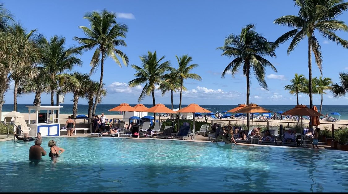 JeremyDEsq1's tweet photo. A little break from the cold weather. #boceanresort #FtLauderdale https://t.co/noPMe1fDK7