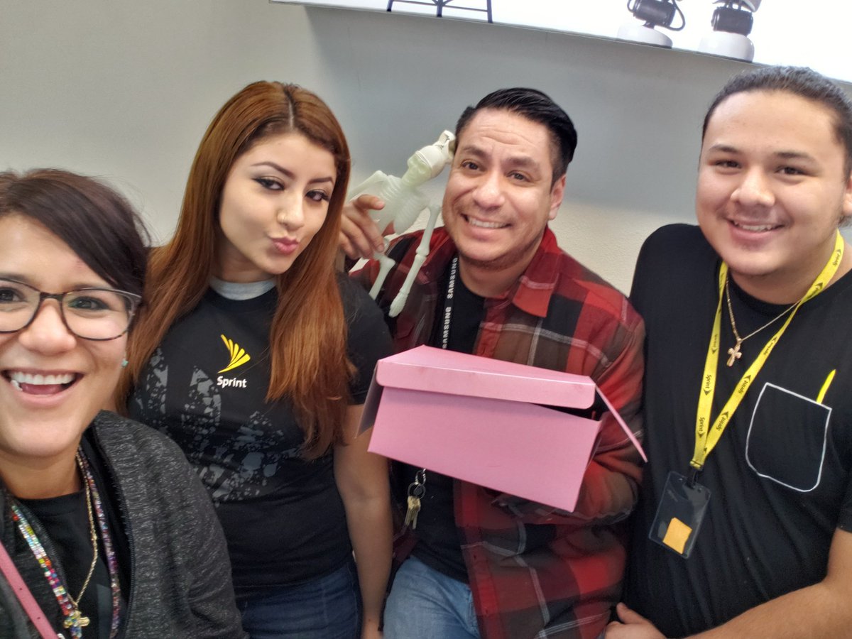 Northstar Hayward Sprint crew bring ing the energy today! SPRINT has THE Best BF deals! Get an iPhone 7 for just $99 on installment billing!!! "Say What?!?!" #WeAreNW @JamesLeeWC @SprintABottini <a href="/suehyun_chung/">Suehyun Johan Chung</a>